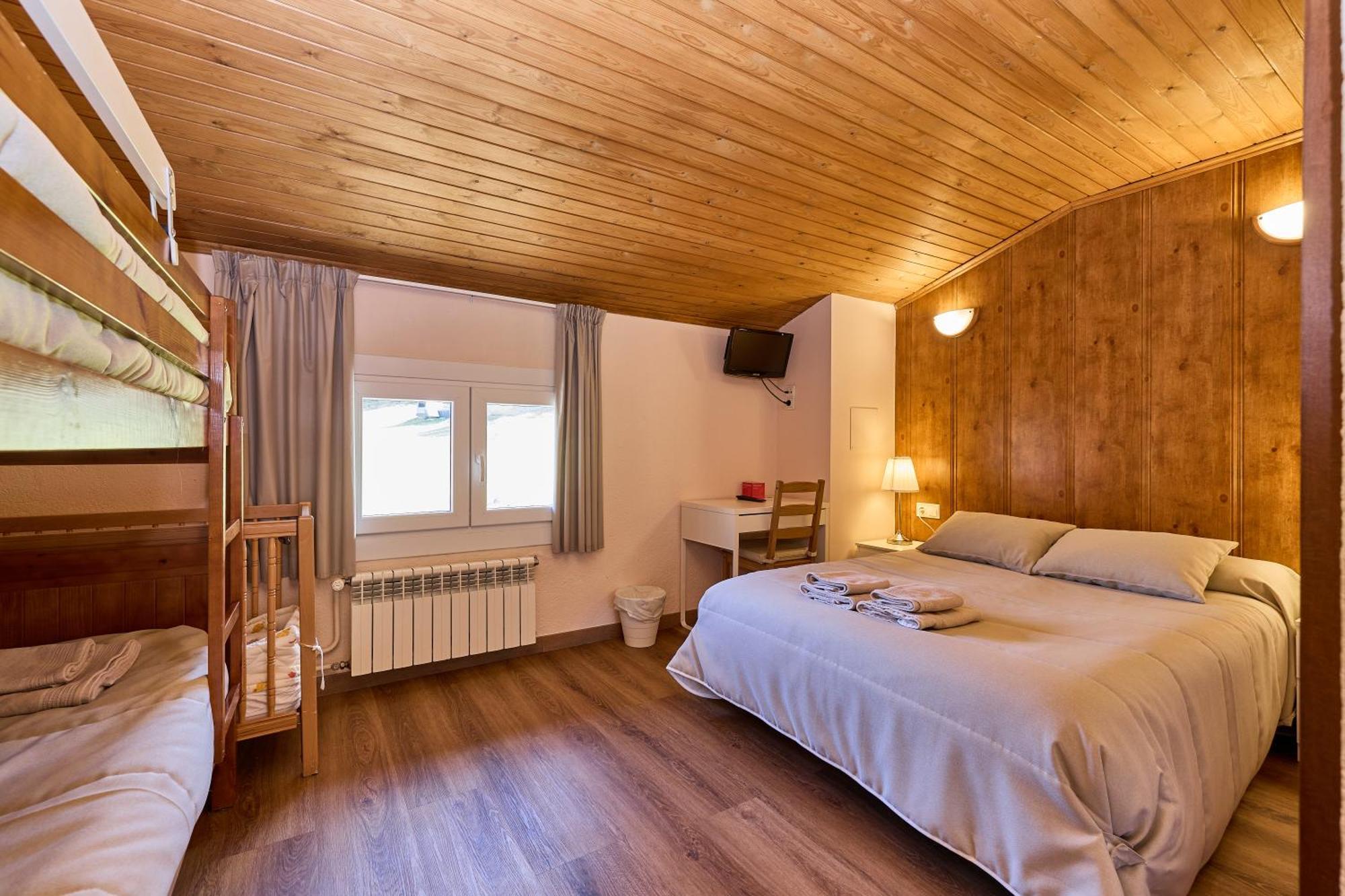 Hotel Peretol Soldeu Bagian luar foto